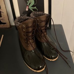 Sporto Diana Duck Boots 8.5 EUC Black and Brown